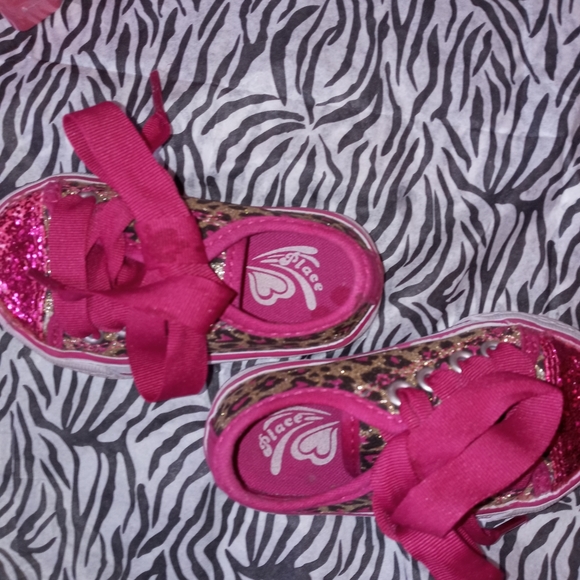 DONATED - Picture 6 of 8